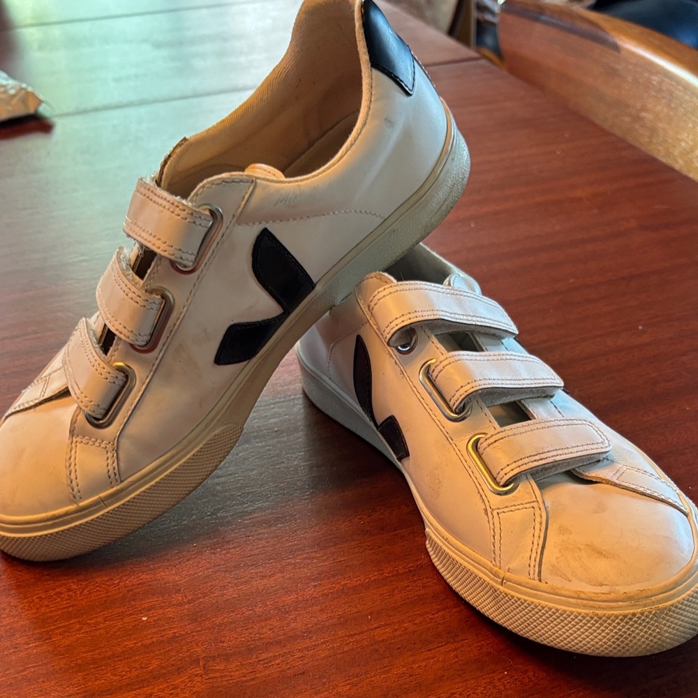 Womens Veja sneakers